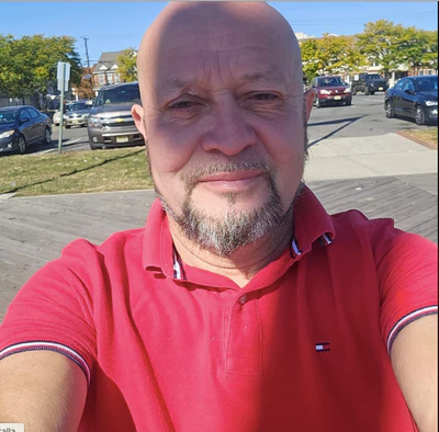 <em><strong>Camilo R., </strong></em><em>45 años</em>